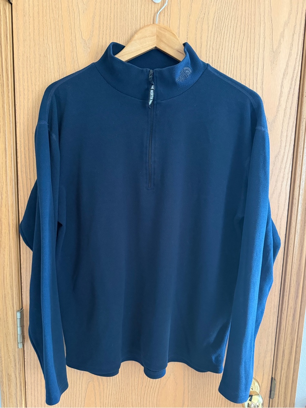 The North Face EUC Lightweight Navy Blue Quarter Zip Pullover Top Men’s Size M